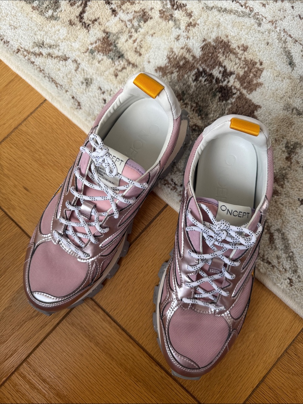 ONCEPT Women's Oslo Low Top Sneakers